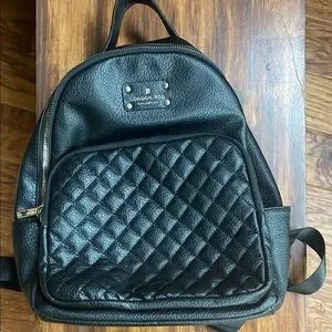 London Fog | Bags | London Fog Black Backpack With Quilted  display picture 3